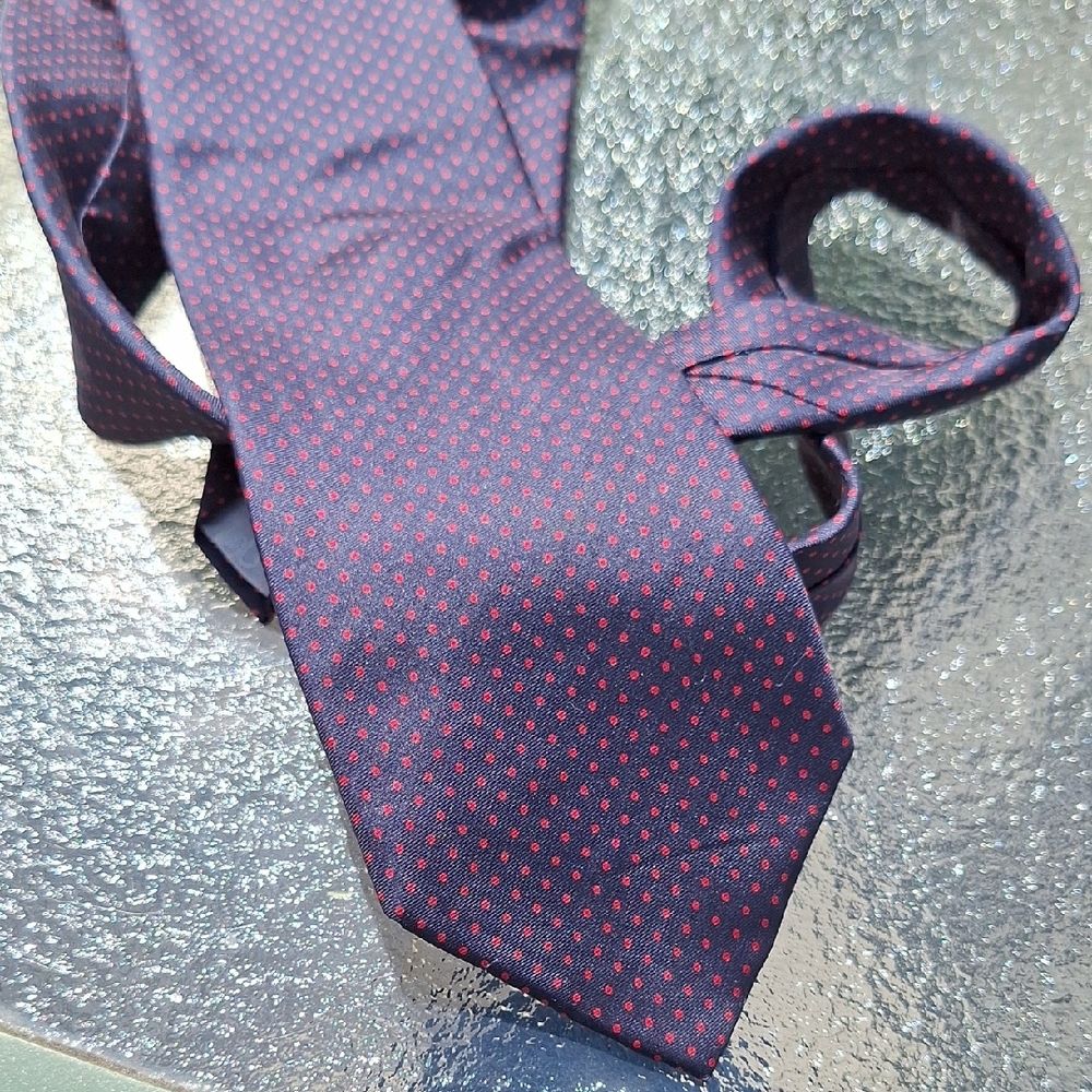 Vintage Oleg Cassini by‎ Burma Dark Blue and Red Dotted Necktie
